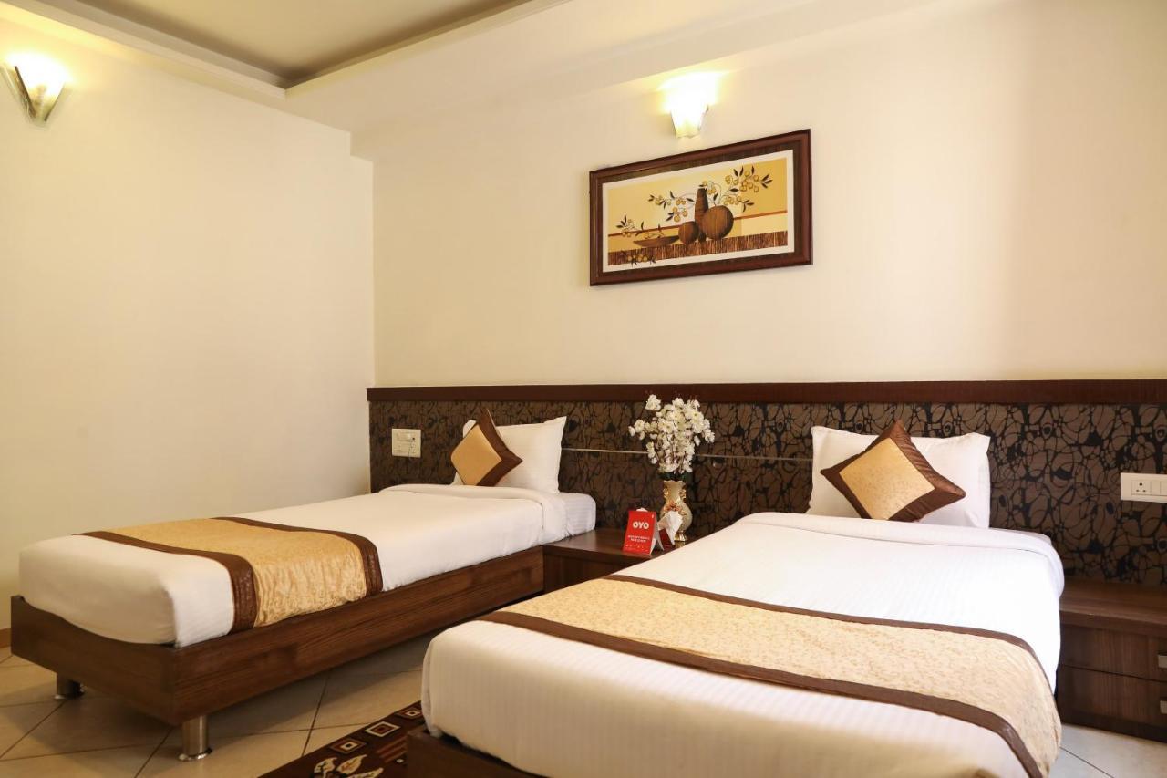 Khapa  Oyo 10943 Hotel Plus Corporate מראה חיצוני תמונה