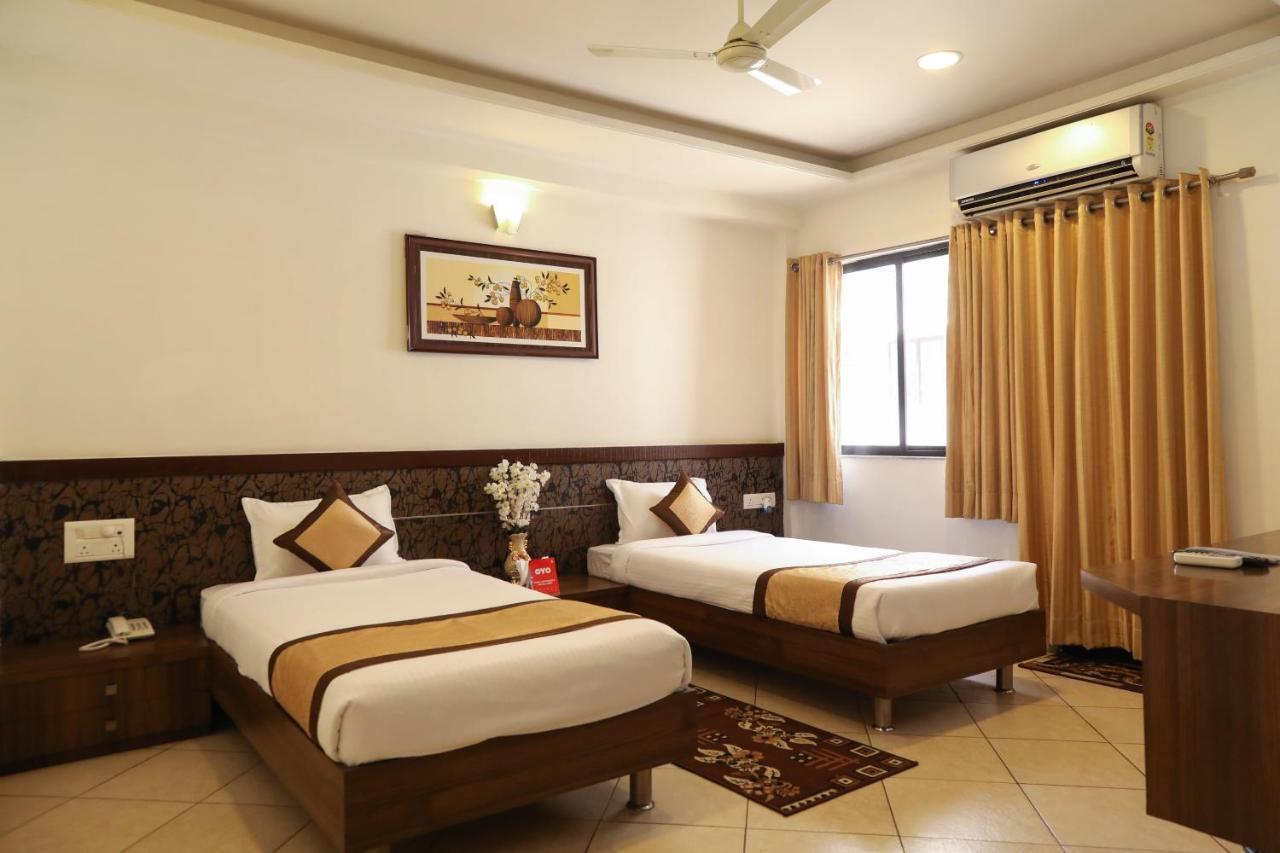 Khapa  Oyo 10943 Hotel Plus Corporate מראה חיצוני תמונה