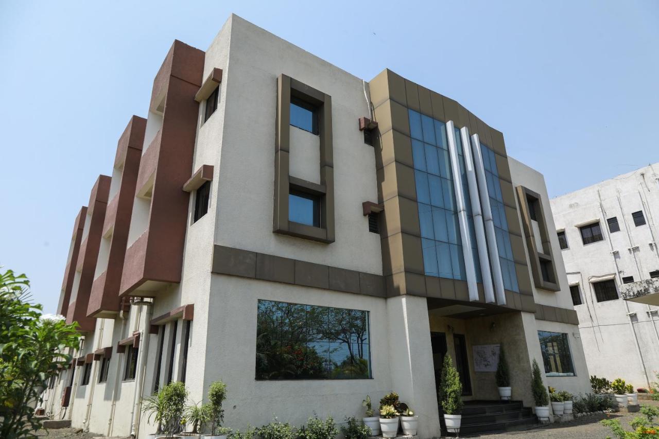 Khapa  Oyo 10943 Hotel Plus Corporate מראה חיצוני תמונה